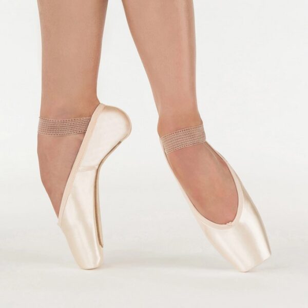 Suffolk Regent Pointe Shoes